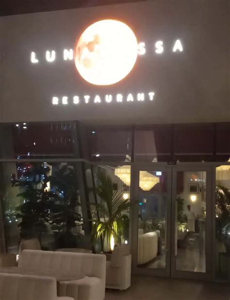 luna rossa restaurant.